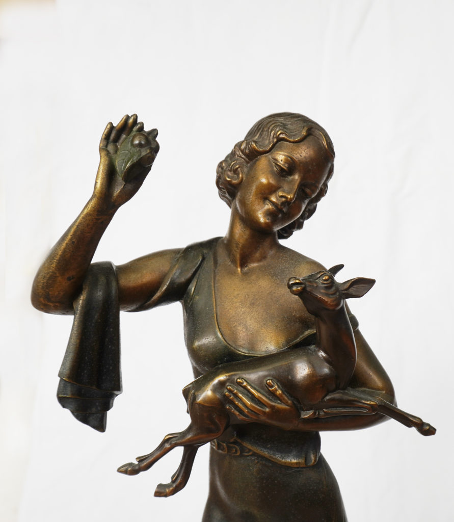 Sculpture Art-déco régule socle marbre "Dame au faon"